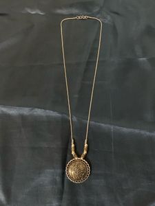 Elegant Antique Style Dual Toned Necklace