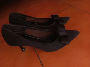 Black Bow Heel