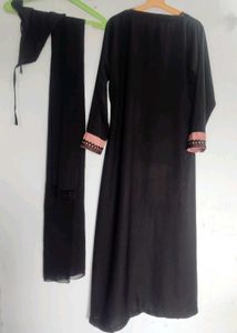Elegant Black &amp; Pink Abaya