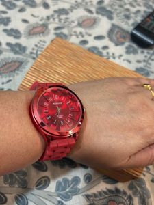 Red WOMAGE Watch