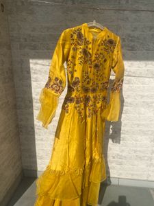 Elegant Yellow Ethnic Gown