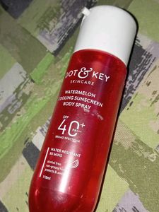Dot & Key Sunscreen Spray