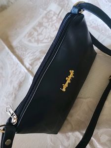 Black Slingbag