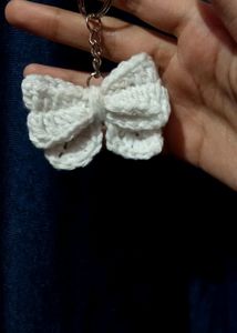 Crochet White bow Keychain✨️🫶☁️