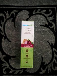 Mamaearth Onion Shampoo