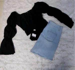 Black Balloon Sleeve Top