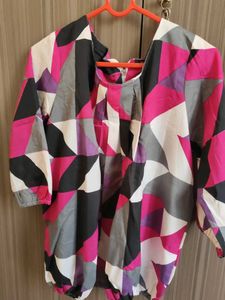 Geometric Print Blouse