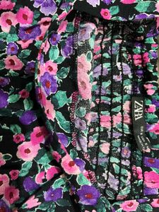 Vintage Floral sweetheart neck top