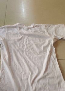 white 🤍 beutiful tshirt 👕