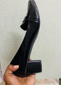 Black Shoe Trophy