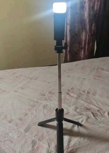 Extendable Selfie Stick Tripod