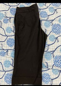 Mid Rise Trouser Style Capri