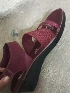 Maroon Heena Sandals