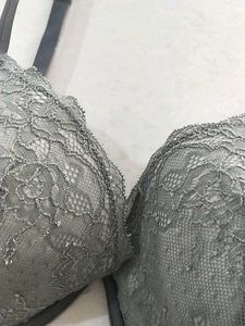38C Bra (maidenform)