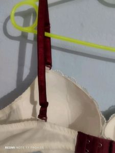 Delor by Vivien Bra🍒