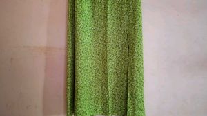 Urbanic Green Floral Puff Sleeve Midi Dress