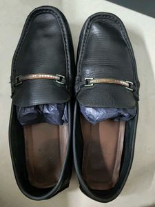Tommy Hilfiger Black Leather Loafers
