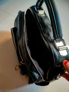 Leather Handbag 👜