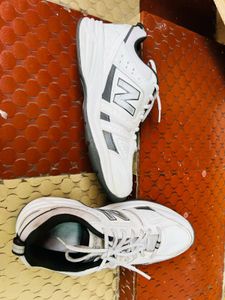 New Balance White  Sport Shoes , Size : 9