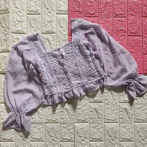Puff Sleeve Crop Top 💗