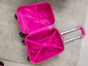 Hello Kitty Kids Luggage 20 LTR