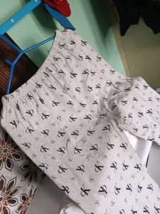 White Leggings Or Pant