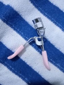 Pink Eyelash Curler
