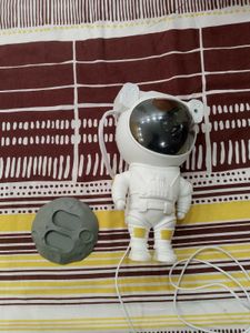 Astronaut Figurine Light