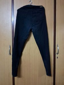 SLIM FIT BLACK JEANS