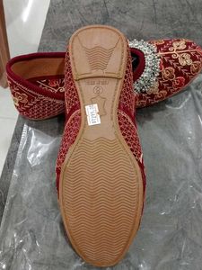 Ethnic Embroidered Juttis