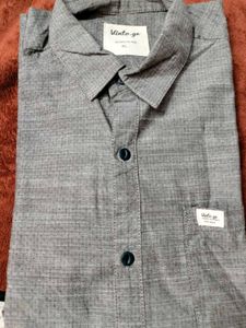 Vinto.ge Gray Button-Down Shirt