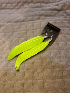 Set of 2 Feather Earrings