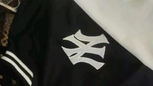 •BOMBER CROP JACKET•