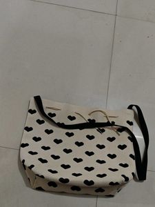 Savana Heart Crossbody Bag