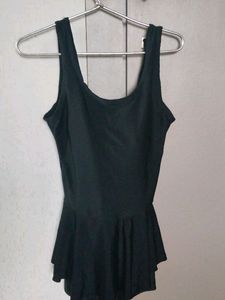 One Piece Swimwear With Leg Suit