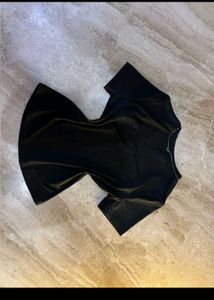 Chic Black Bodycon Top.SIZE-30-36.BRAND NEW