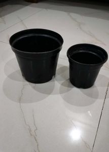 Black Plastic Planter Pots (Set of 2)