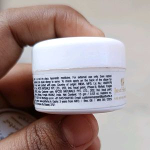 JUST HERBS UNDER EYE GEL &amp; LIP SCRUB