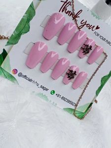 Pink Press-On Nails with Floral Detail