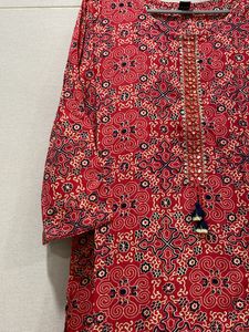 Red Kurta