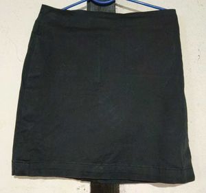 Black Mini Skirt 🖤