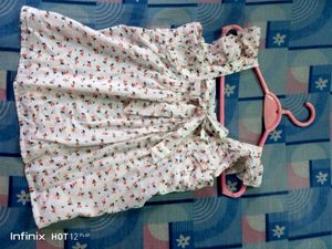 &#34;Adorable Floral Top for Girls 🌸&#34;