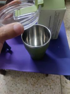 Brand New, 2 mugs and one sipper