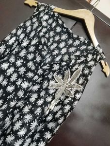 Black &amp; White Floral Print Dress For 42 Bust