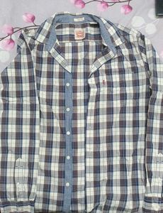 Levi's Plaid Button-Down Shirt