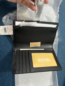 Authentic Michael Kors Greenwich Wallet