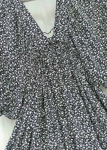 &#34;Stylish Black Floral Short Dress with V-Neck