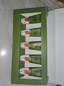Lotus facial kit