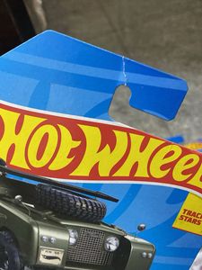 Hot Wheels Land Rover Set