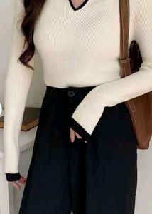 v line regular fit Top